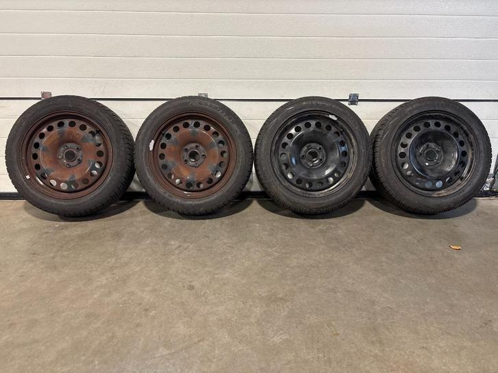 18" st. velgen winter/all-seasonbanden st. 5 x 112 vw id-3, Auto-onderdelen, Banden en Velgen, Band(en), Winterbanden, 18 inch