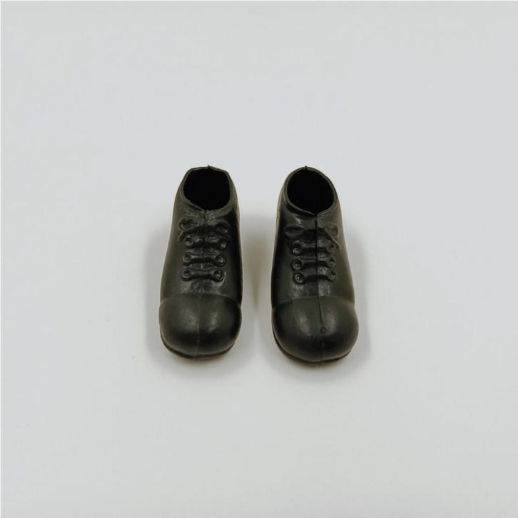 GI Joe Action Soldier Black Shoes Hasbro 60s, Verzamelen, Poppen, Zo goed als nieuw, Kleertjes, Ophalen of Verzenden