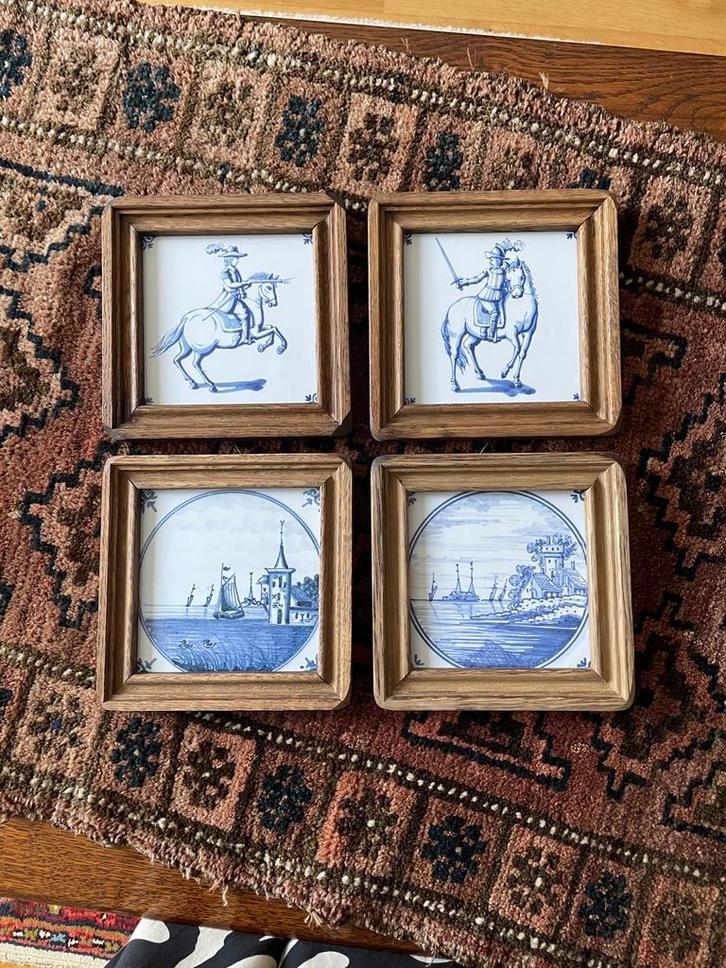 Delfts Blauwe Tegeltjes in Houten Lijst (Set van 4), Antiek en Kunst, Antiek | Wandborden en Tegels, Ophalen