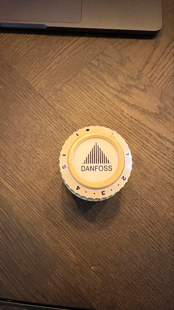Danfoss thermostaat knop beschikbaar voor biedingen