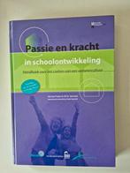 Passie en kracht in schoolontwikkeling, Ophalen of Verzenden, Zo goed als nieuw
