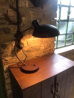 Bauw haus tafel lamp bakelieten. Antieke, Ophalen of Verzenden