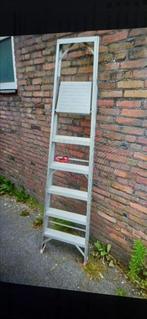 Altrex werktrap / klustrap 6 treden, Doe-het-zelf en Verbouw, Ladders en Trappen, Gebruikt, Trap, Ophalen of Verzenden, Opvouwbaar of Inschuifbaar