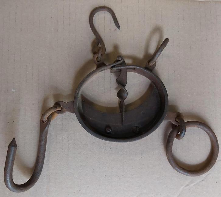 Te koop: antieke ijzeren 19e eeuwse balans, Antiek en Kunst, Antiek | Gereedschap en Instrumenten, Ophalen