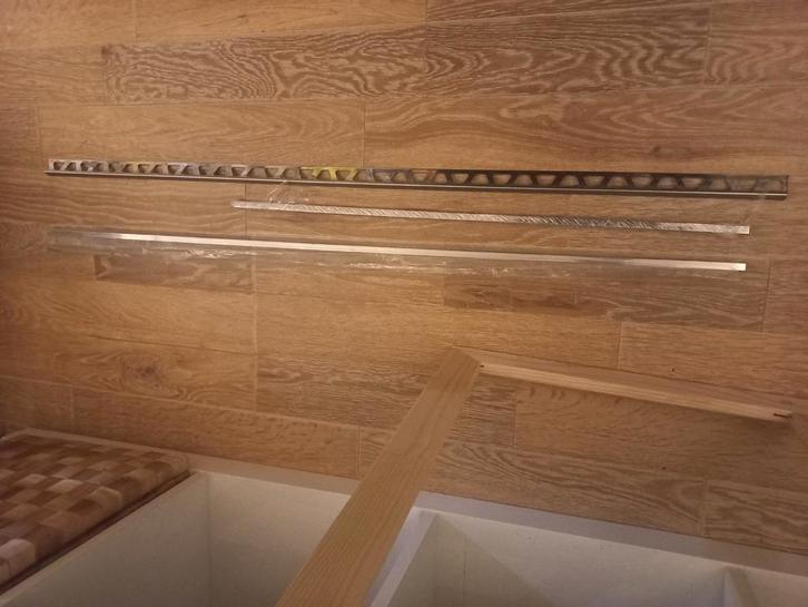 Schlüter Systems Schiene-EB Tegelprofiel, 3+1m, Doe-het-zelf en Verbouw, Plinten en Afwerking, Gebruikt, Lijsten, Overige materialen