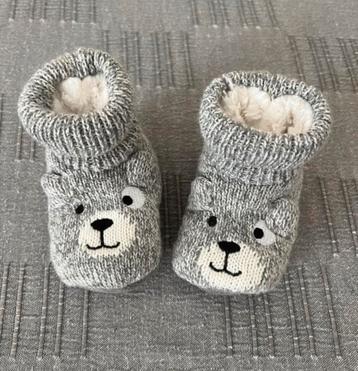 H&M warme babyslofjes – maat 16–17 beschikbaar voor biedingen
