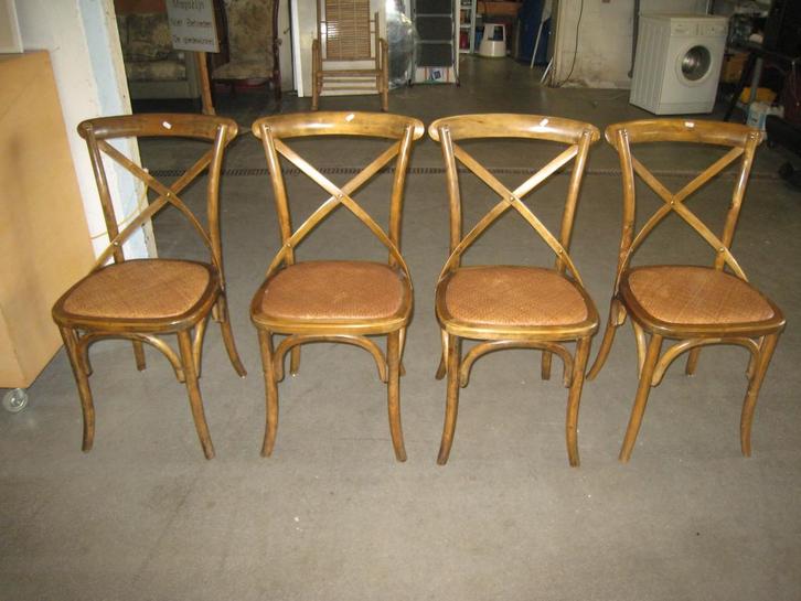 4 'crossback' eetkamerstoelen ( made in China), Huis en Inrichting, Stoelen, Gebruikt