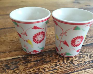 2 oude thee bekers Vietnam beschikbaar voor biedingen