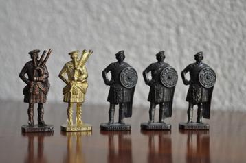 Vintage Beeldje Ferrero Schot beschikbaar voor biedingen