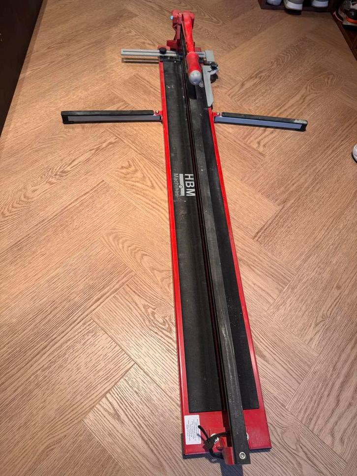 HBM Tegelsnijder, Doe-het-zelf en Verbouw, Gereedschap | Overige machines, Zo goed als nieuw, Ophalen