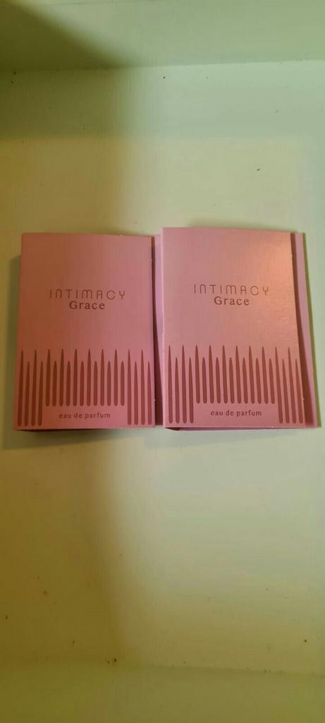 Intimacy Grace eau de parfum 2x1,2ml, Sieraden, Tassen en Uiterlijk, Uiterlijk | Gezichtsverzorging, Nieuw, Gehele gezicht, Ophalen of Verzenden