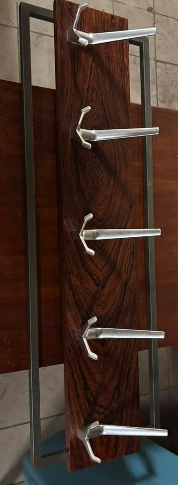 Vintage kapstok beschikbaar voor biedingen