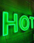 Retro neon sign uit Berlijn!, Verzamelen, Merken en Reclamevoorwerpen, Ophalen, Gebruikt, Lichtbak of (neon) lamp