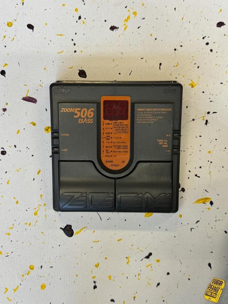 3 YR Deal - Zoom 506 II Bass Multi-Effect, Muziek en Instrumenten, Effecten, Gebruikt, Multi-effect, Ophalen of Verzenden