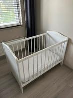 Baby/peuter bed, Kinderen en Baby's, Kinderkamer | Bedden, Ophalen, Gebruikt, Minder dan 140 cm, Matras