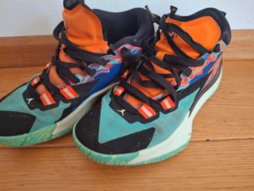 Nike Jordan Zion 1, maat 38,5 beschikbaar voor biedingen