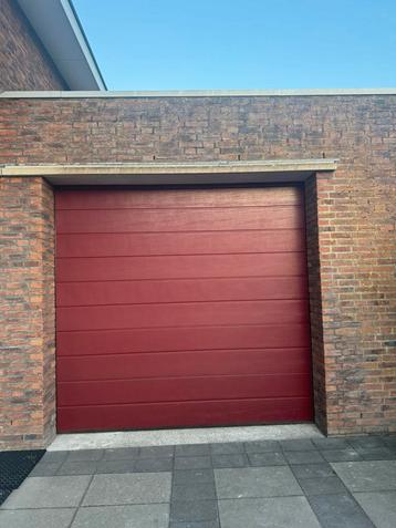 Sectionale garagedeur Hormann promatic bordeaux rood beschikbaar voor biedingen