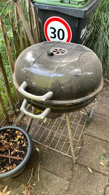 Kogel bbq op te halen.  beschikbaar voor biedingen