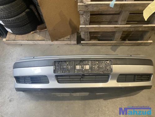 SAAB 9-5 GRIJS 268 Sedan Voorbumper bumper voor, Auto-onderdelen, Carrosserie en Plaatwerk, Bumper, Saab, Voor, Gebruikt, Ophalen of Verzenden