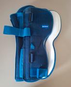 Actimove kniebrace Genu Tri-Panel 50 cm large, Diversen, Verpleegmiddelen, Ophalen of Verzenden, Gebruikt