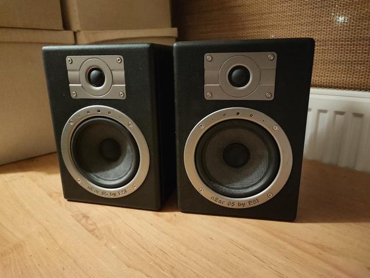 ESI nEar 05 Experience actieve studio monitor, Audio, Tv en Foto, Luidsprekers, Zo goed als nieuw, Front, Rear of Stereo speakers