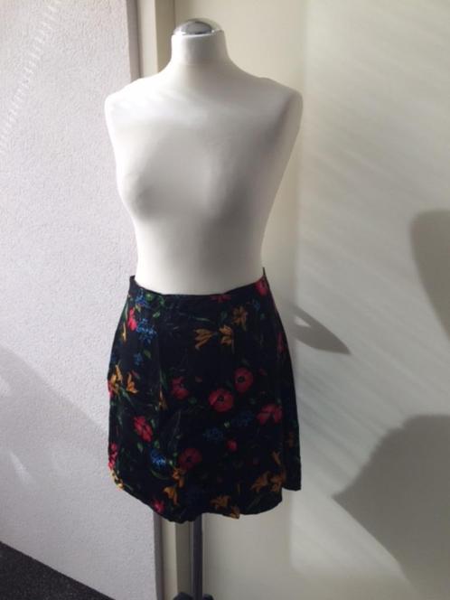 leuke zomer overslagrok / wikkelrok 36, Kleding | Dames, Rokken, Zo goed als nieuw, Maat 36 (S), Zwart, Boven de knie, Ophalen of Verzenden