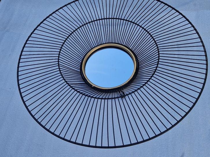 Wandspiegel metaal zwart Ø58cm, nieuw, Huis en Inrichting, Woonaccessoires | Spiegels, Nieuw, Minder dan 50 cm, Minder dan 100 cm