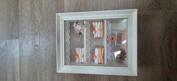 Vintage wandkastje voor op babykamer beschikbaar voor biedingen