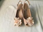 Sleehak schoenen, Kleding | Dames, Schoenen, Ophalen of Verzenden, Zo goed als nieuw, Beige