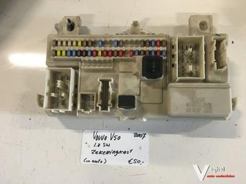 Volvo V50 SW 1.8 2007 Zekeringkast  beschikbaar voor biedingen