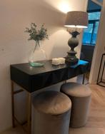 Zwarte wandtafel (sidetable) met gouden accenten, Huis en Inrichting, Tafels | Bijzettafels, Ophalen of Verzenden, Gebruikt, Rechthoekig