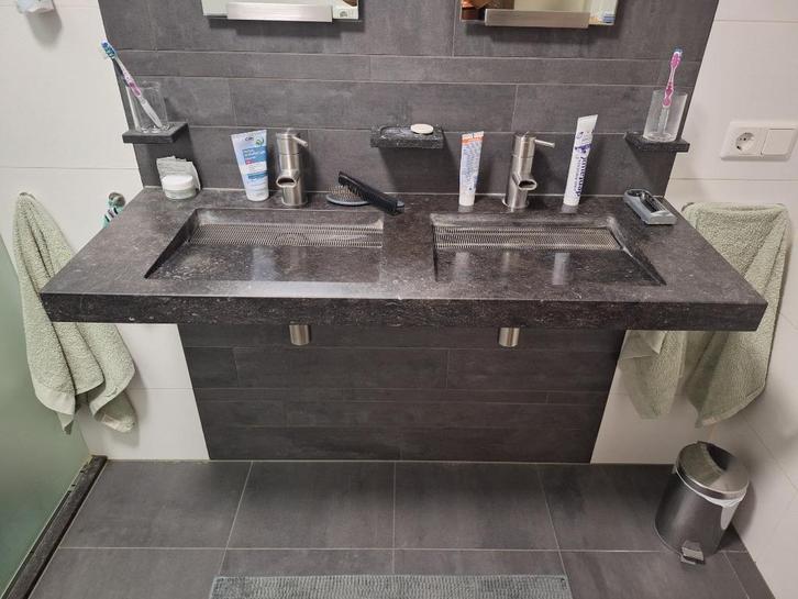 Natuurstenen design wasttafel met RVS kranen, Huis en Inrichting, Badkamer | Badkamermeubels, Gebruikt, Wasbak of Wastafel, Minder dan 100 cm