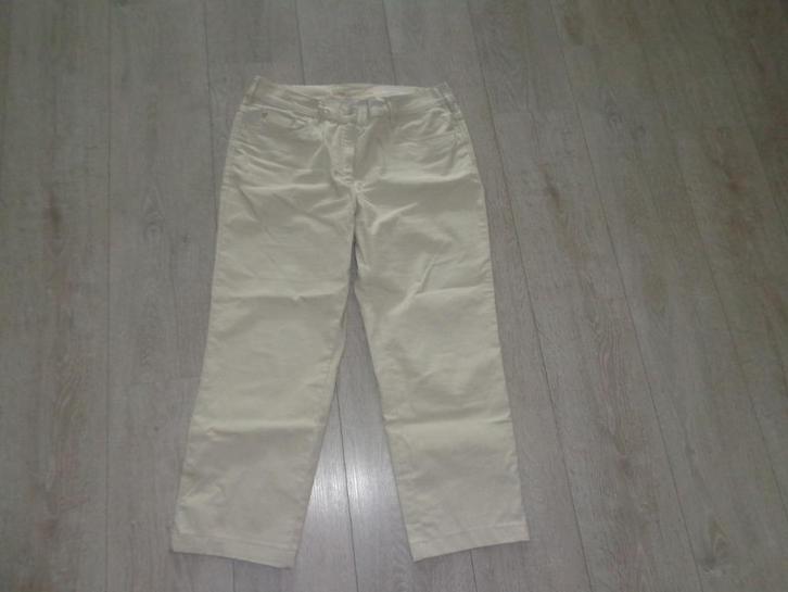 damesbroeken maat 42/44(L). O.a. Zerres, Benneton, S'oliver, Kleding | Dames, Broeken en Pantalons, Zo goed als nieuw, Maat 42/44 (L)
