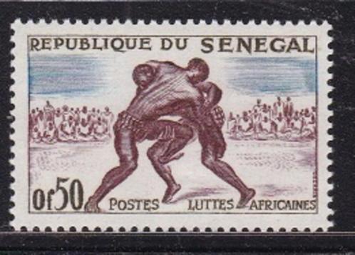 92 - Senegal michel 245 postfris , Afrikaanse strijd, Postzegels en Munten, Postzegels | Afrika, Postfris, Overige landen, Verzenden