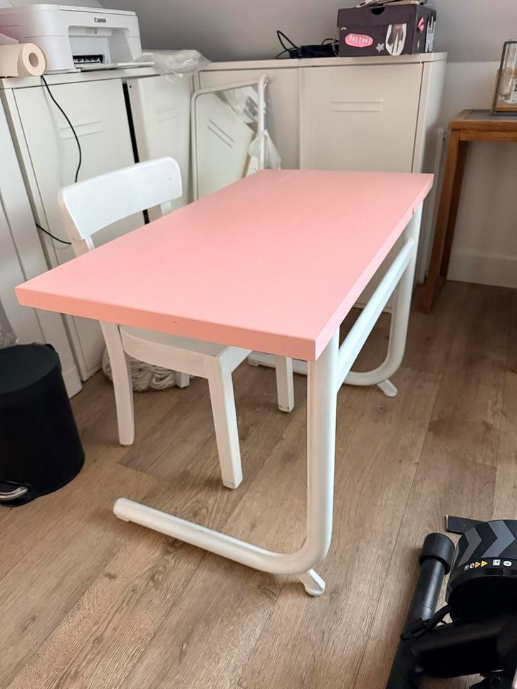 Retro Schooltafel met Stoel (Roze/Wit), Huis en Inrichting, Bureaus, Gebruikt, Bureau, Ophalen of Verzenden