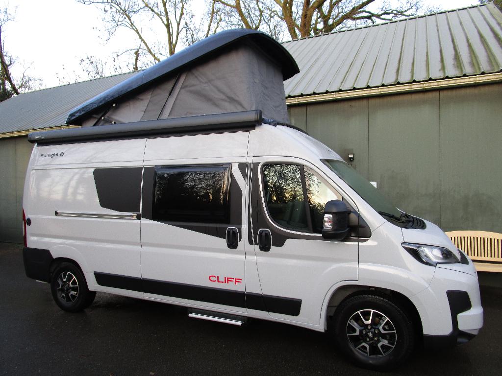 verhuur VW T6.1 California DSG /Sunlight Adventure Cliff 600, Caravans en Kamperen, Verhuur