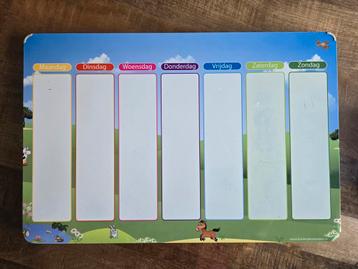 Plan bord voor kinderen met vele magneten beschikbaar voor biedingen