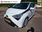 Toyota Aygo 1.0 VVT-i x-play, Gebruikt, Euro 6, Start-stop-systeem, 4 stoelen