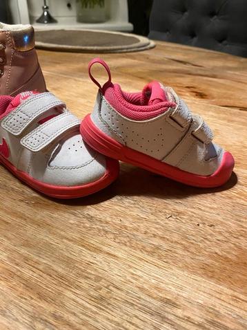 Baby schoenen (o.a. Nike) beschikbaar voor biedingen