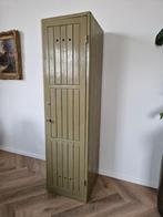 Locker uit Flakstelling, Ophalen, Nederland