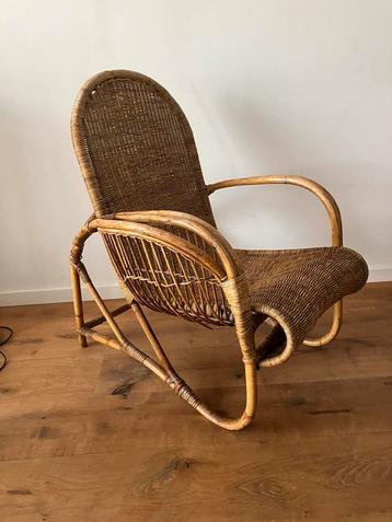 Vintage rotan met bamboe stoel jaren 50 met lectuurbak beschikbaar voor biedingen