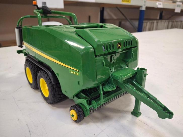 Bruder John Deere balenpers en wikkelaar C441R, Kinderen en Baby's, Speelgoed | Speelgoedvoertuigen, Gebruikt, Ophalen of Verzenden