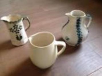 te koop enige grote melkkannen, 2 voorraadpotten en schalen beschikbaar voor biedingen