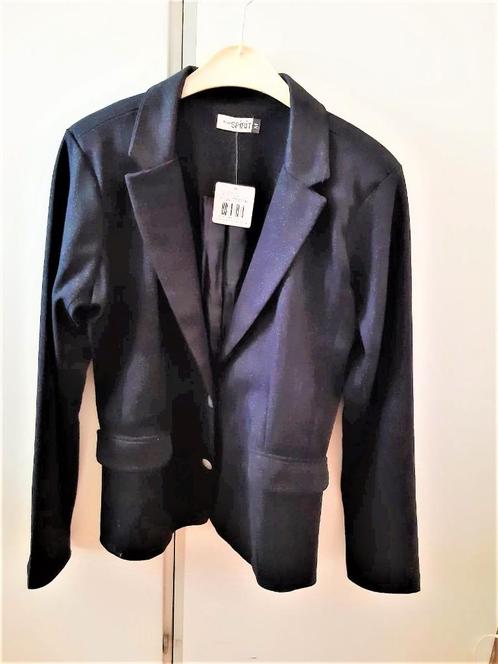 dames colbert zwart + zilveren vest gebreid +blouse goudlamé, Kleding | Dames, Jasjes, Kostuums en Pakken, Nieuw, Jasje, Maat 38/40 (M)