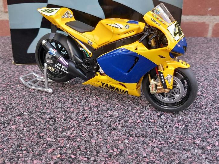 Yamaha YZR-M1  #46 Valentino Rossi 2006, Hobby en Vrije tijd, Modelauto's | 1:5 tot 1:12, Nieuw, Motor, 1:9 t/m 1:12, Ophalen of Verzenden