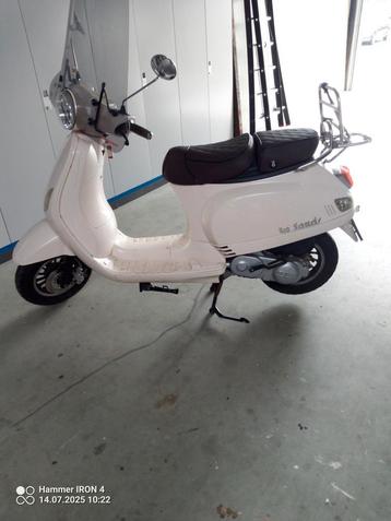 La souris scooter  beschikbaar voor biedingen