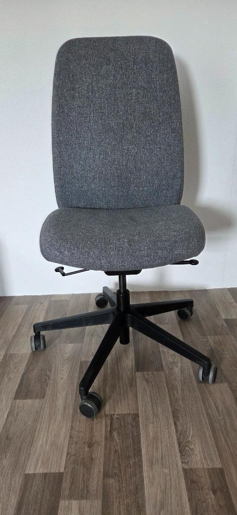 Bureaustoel IKEA VALLFJÄLLET, Huis en Inrichting, Bureaustoelen, Gebruikt, Bureaustoel, Grijs, Ergonomisch, Ophalen