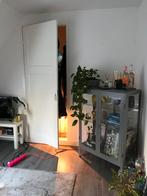 Fabrikör vitrinekast grijs, Huis en Inrichting, Kasten | Vitrinekasten, Gebruikt, 100 tot 150 cm, Metaal, 25 tot 50 cm