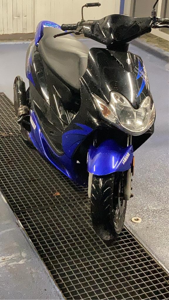 Yamaha Jog R, Fietsen en Brommers, Scooters | Yamaha, Gebruikt, JogR of RR, Maximaal 45 km/u, Benzine, Ophalen