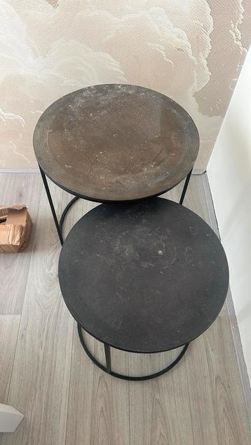 Bijzet tafel beschikbaar voor biedingen